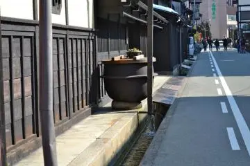 Quaint and beautiful @Old Town, Takayama. See the drainage system ?