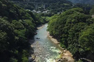 The view from the bungee jump bridge in Minakami. (Photo: Kotaro Haishi)