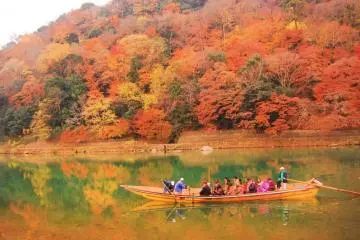 Photo: <a href="http://th.japantravel.com/%E0%B9%80%E0%B8%81%E0%B8%B5%E0%B8%A2%E0%B8%A7%E0%B9%82%E0%B8%95/%E0%B8%A4%E0%B8%94%E0%B8%B9%E0%B9%83%E0%B8%9A%E0%B9%84%E0%B8%A1%E0%B9%89%E0%B8%A3%E0%B9%88%E0%B8%A7%E0%B8%87%E0%B8%97%E0%B8%B5%E0%B9%88%E0%B9%81%E0%B8%A1%E0%B9%88%E0%B8%99%E0%B9%89%E0%B8%B3-hozugawa/23333" target="_blank" rel="noreferrer noopener nofollow">Febry Fawzi</a>