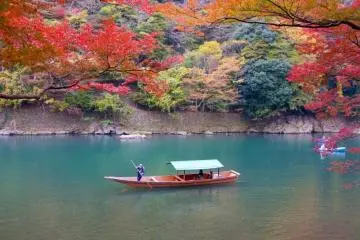 Photo: <a href="http://th.japantravel.com/%E0%B9%80%E0%B8%81%E0%B8%B5%E0%B8%A2%E0%B8%A7%E0%B9%82%E0%B8%95/%E0%B8%A4%E0%B8%94%E0%B8%B9%E0%B9%83%E0%B8%9A%E0%B9%84%E0%B8%A1%E0%B9%89%E0%B8%A3%E0%B9%88%E0%B8%A7%E0%B8%87%E0%B8%97%E0%B8%B5%E0%B9%88%E0%B9%81%E0%B8%A1%E0%B9%88%E0%B8%99%E0%B9%89%E0%B8%B3%E0%B9%82%E0%B8%AE%E0%B8%B0%E0%B8%AA%E0%B8%B8%E0%B8%82%E0%B8%AD%E0%B8%87-arashiyama/22711" target="_blank" rel="noreferrer noopener nofollow">Irma Syahriar</a>