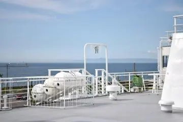 Upper deck