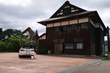 Gallery image