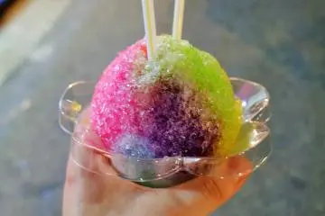 Shaved ice and flavoured syrups