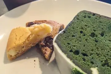Matcha-Espresso Cake Set