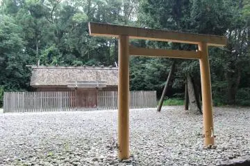 Small shrine not too far from Yamagoya restaurant