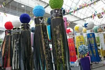 Dekorasi di jalan CLIS