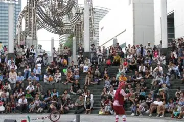Street performance in Yokohama