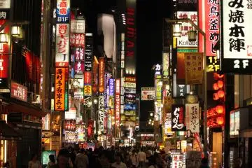 Shinjuku: el mundo de neón