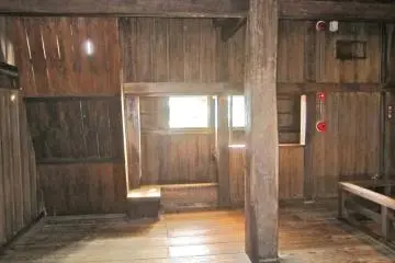 <p>สถานีรักษาความปลอดภัยบนชัั้น 2</p>