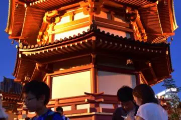 Close-up look at Bentendo temple