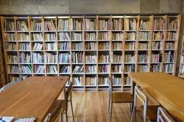 The atmosphere on the second floor