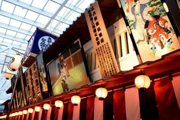 When you go up to the 4th floor a traditional-looking street awaits you