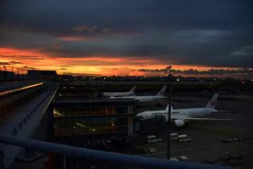 Final glimpse of the orange twilight