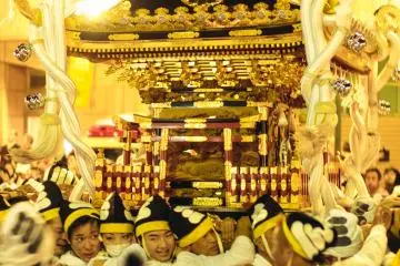 Shrine carrying