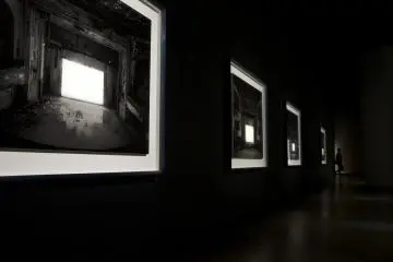 Hiroshi Sugimoto - serie de teatros abandonados