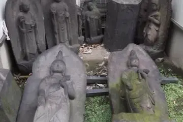 Every little corner is hope to some statues