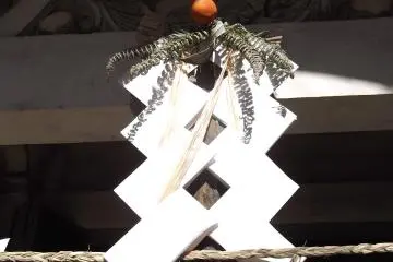 New Year's decoration on the hall