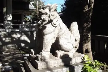 One of the guardian lions