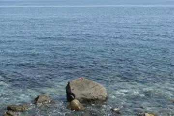 Facing endless waterfeels like standing on the edge of the Earth!