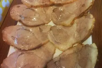 Extra topping of slow-cooked pork