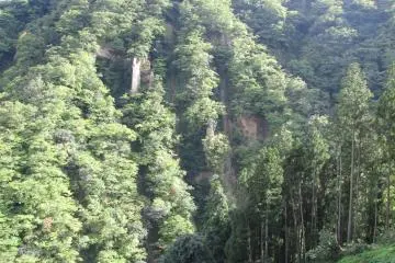 The nearby Naruko Gorge