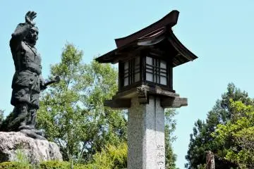 Statue of Yamato Takeru, founder of this shrine and fabled