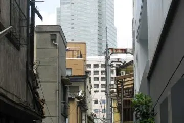Narrow streets of Tsukishima