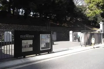 The entrance from the street
