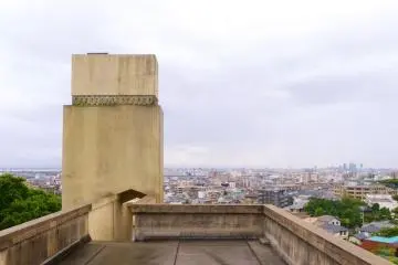 Enjoy the views of Ashiya and Kobe from the rooftop balcony