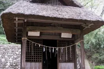 Small jinja