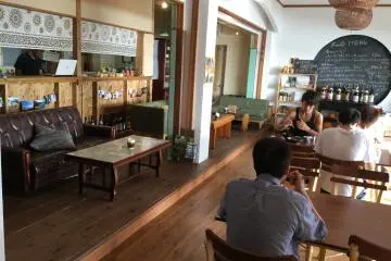 Gallery image