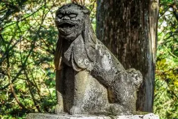 Along the way you will see many interesting statues