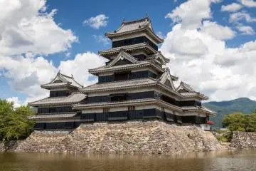 The black "Crow Castle" dates back to the 16th century