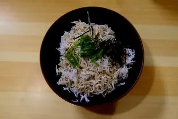 Una delicia local: Shirasu-don