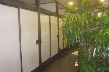 Nothing but private rooms here