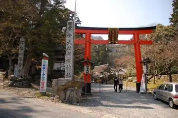 Hiyoshi Taisha Torii (Photo: Ryoji.Aramaki)