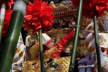 Drummer inside yatai