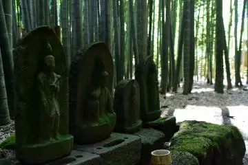 More jizo statues
