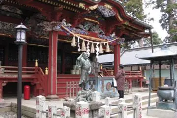 Yakuoin temple is beautifully decorated and bright