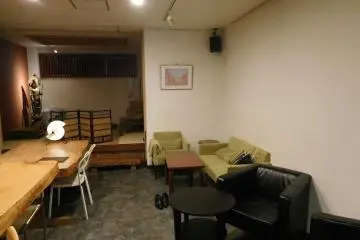 Relaxation space in the downstairs Sake bar