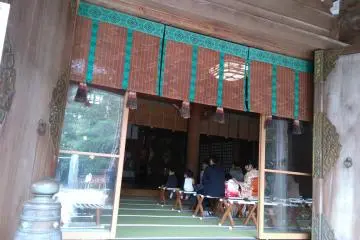 Scene at the shrine 