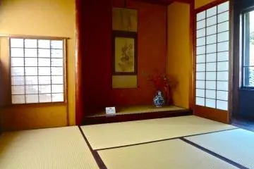 A simple, sophisticated Japanese-style room