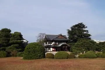 <p>The north garden is also home to a store and craft center, housed in a preserved classical building</p>