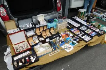 Perhiasan untuk dijual