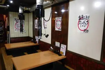 Izakaya tradisional di Okinawa Town