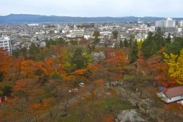 <p>ทิวทัศน์ด้านทิศตะวันตก เมื่อมองจากจุดชมวิวที่ระเบียง</p>