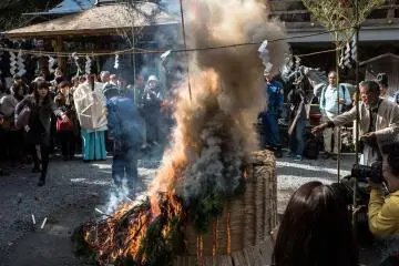 The fire was very hot by this stage as people started to move back