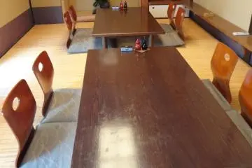 Private tatami dining space in the back