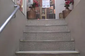 Climbing up to Everest 