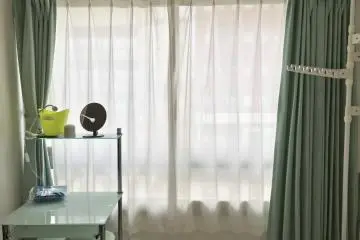 The room's north face